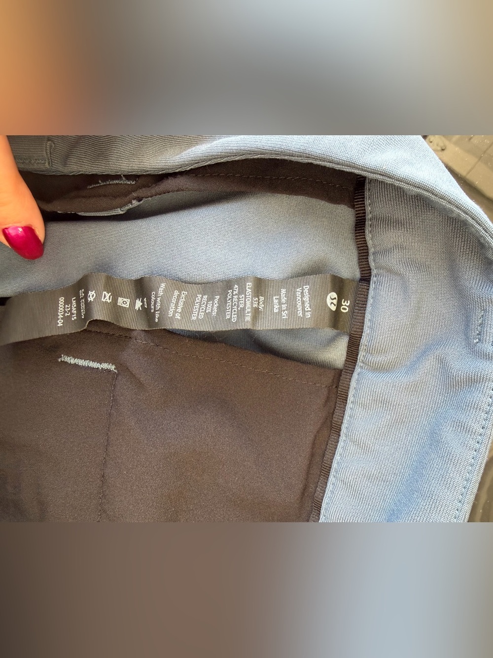 Men’s Lululemon commission pants